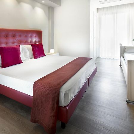 Hotel 2000 Риччоне Екстер'єр фото