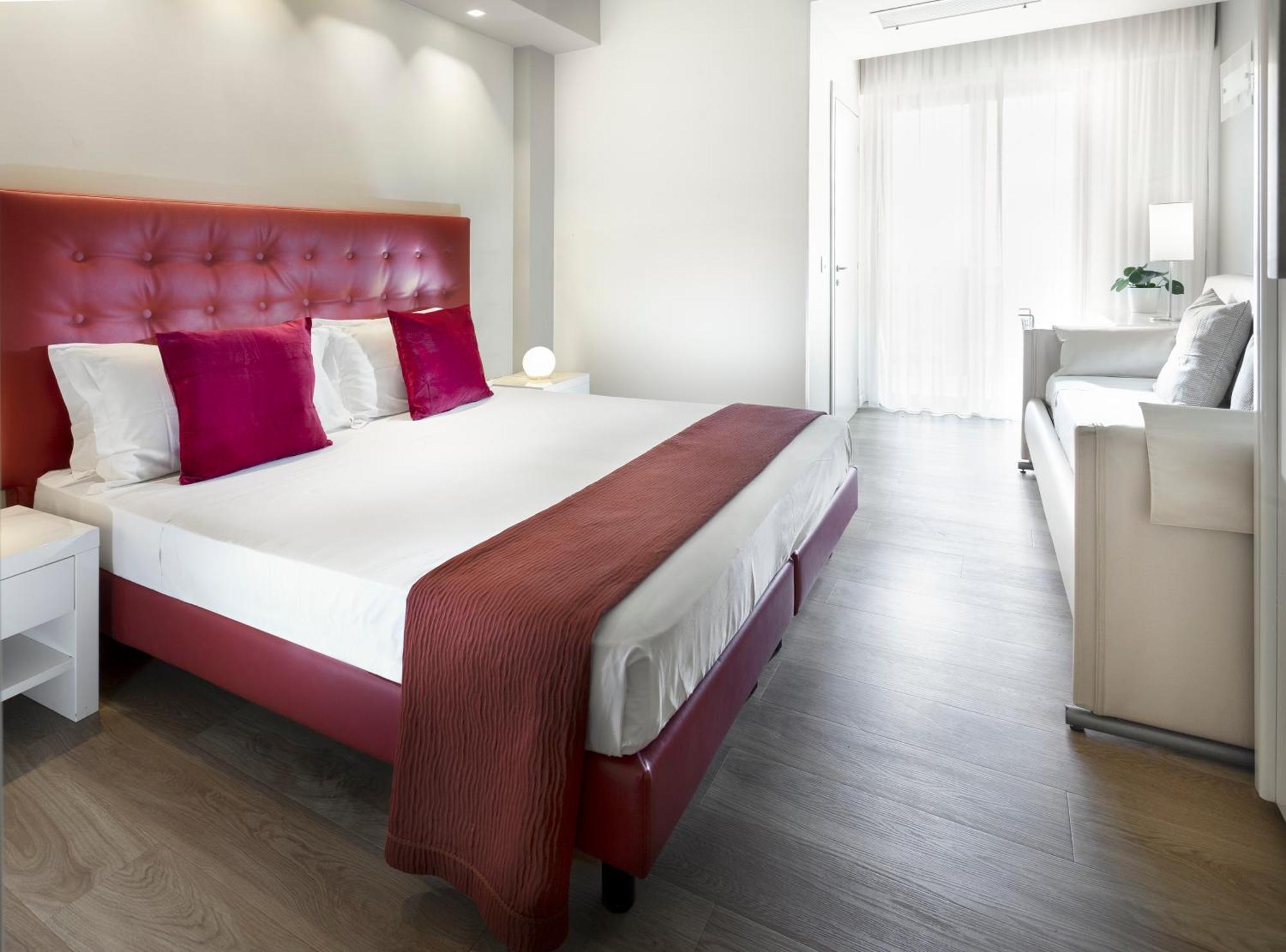 Hotel 2000 Риччоне Екстер'єр фото